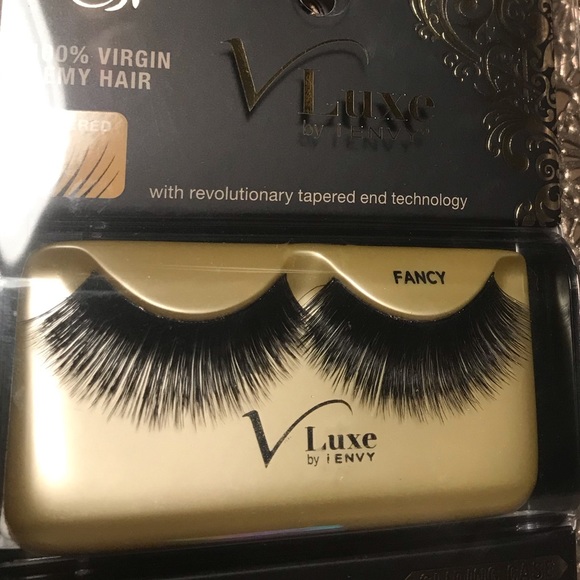 VLuxe by ienvy Fancy Lashes - Picture 4 of 7